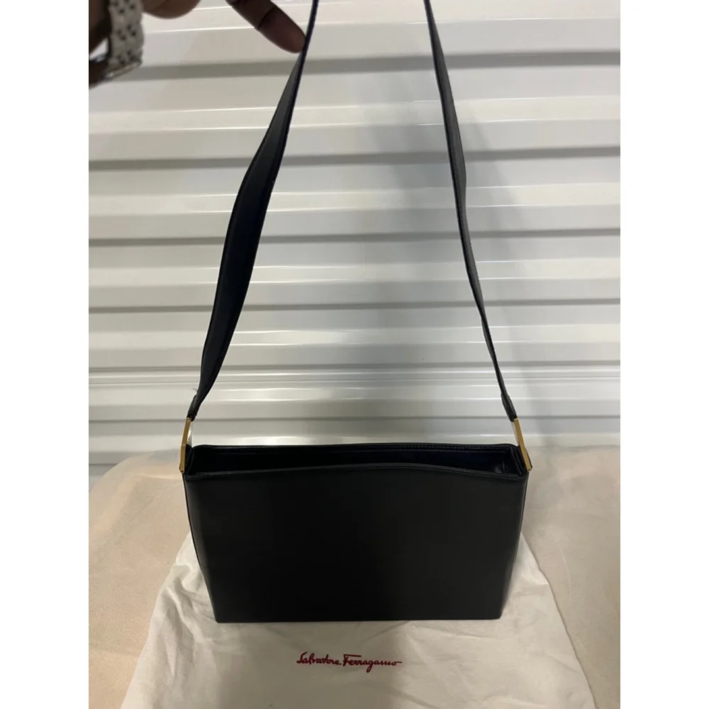 Authentic Salvatore Ferragamo Shoulder bag Gancini Calf Leather Black